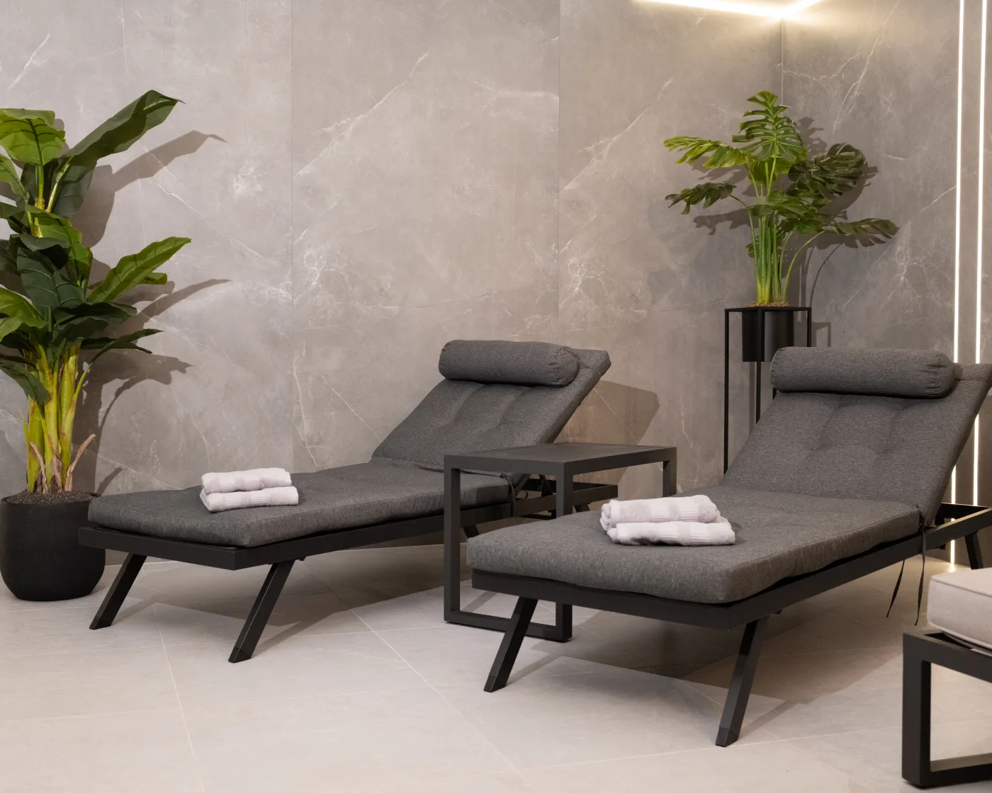Relaxační zóna Spa Deluxe — lehátka a odpočinek